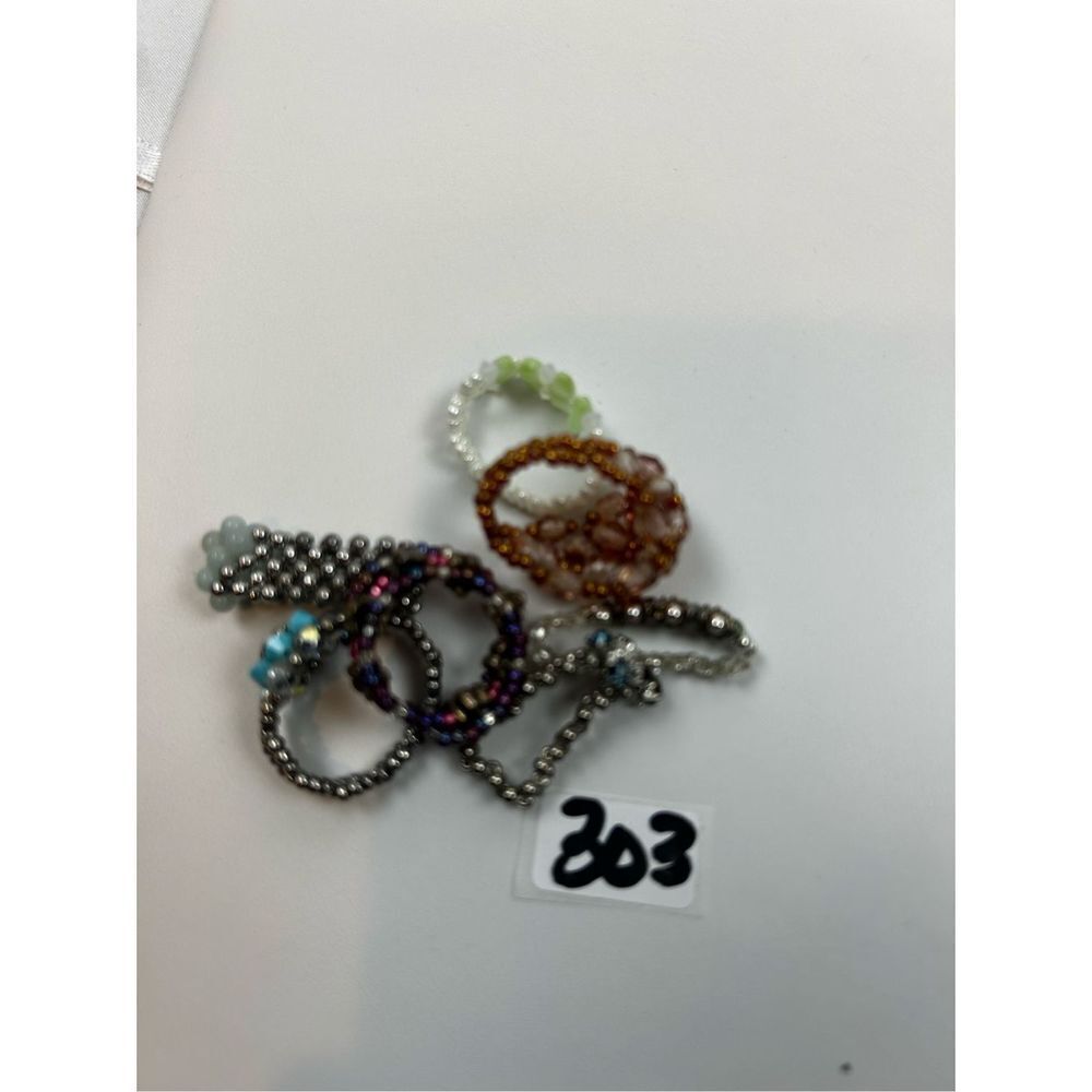 Lot of 7 rings- small beaded designs -
Multi colors - Picture 6 of 6